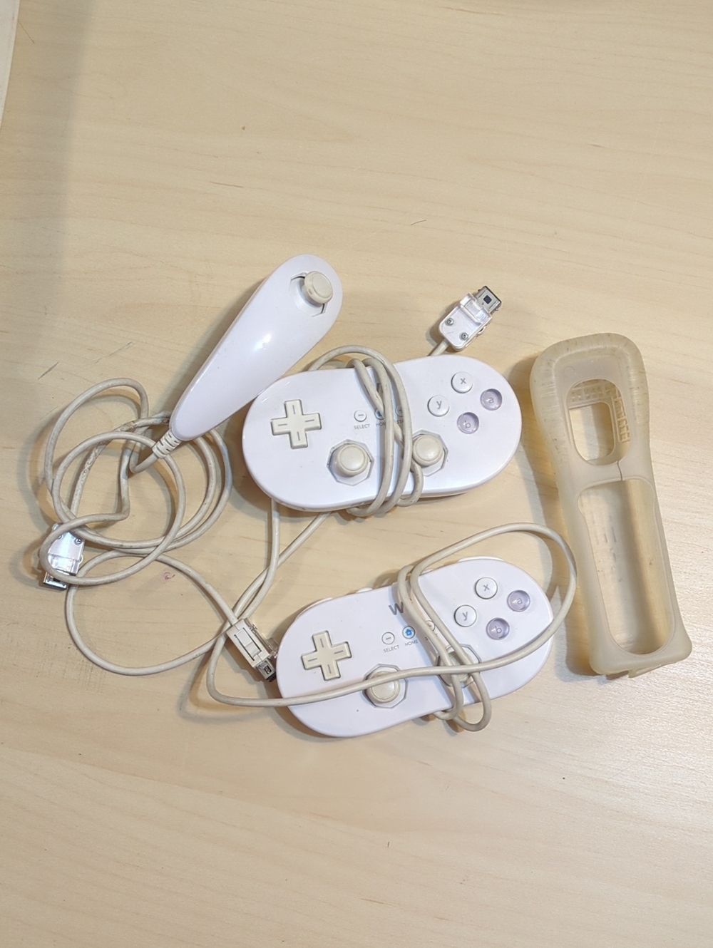 Nintendo White Wired Classic Wii Controllers with Matching Nunchuks